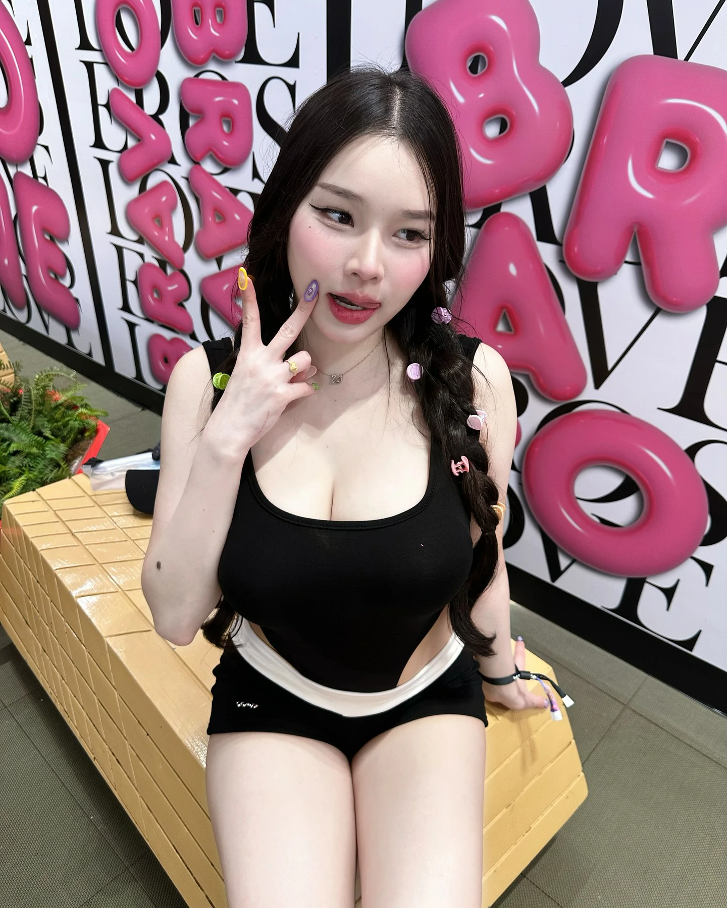 junekanok โอนลี่แฟน